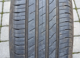 Vasarinės padangos GOODYEAR 215/55 R17 – kokybė ir patikimumas
