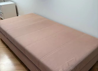 Patalynės vieta užtikrina tvarką miegamajame!