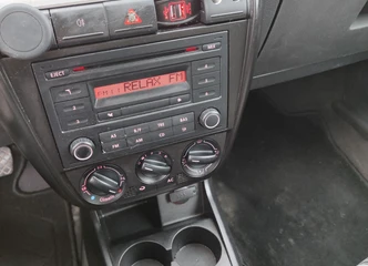 Džiaukitės vairuodami Volkswagen Fox - skambinkite dabar!