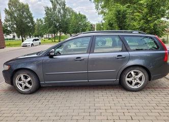 VOLVO V50 universalas su naujomis padangomis