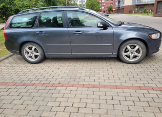 VOLVO V50 DYZELINAS Naujos padangos||VOLVO V50 universalas, 2009m, patikimas ir ekonomiškas||Praktiškas Volvo V50 su automatiškai įsijungiančiais žibintais||Skubiai parduodamas Volvo V50 su naujomis padangomis ir be defektų||Patikimas Volvo V50 su technine apžiūra iki 2027-01-30||Ekonomiškas ir komfortiškas Volvo V50 su daugiafunkcine įranga||Volvo V50 su naujais padangomis ir komforto funkcijomis||Universalus Volvo V50 su labai gera technine būkle ir draudimu iki 2026-01-07