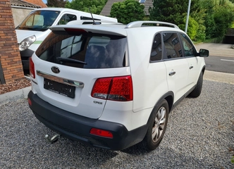 Xenon žibintai, galinė kamera – saugumas naktį