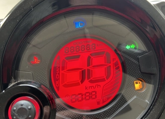 Ideali alternatyva mieste – ekonomiškas ir manevringas Yamaha AeroX